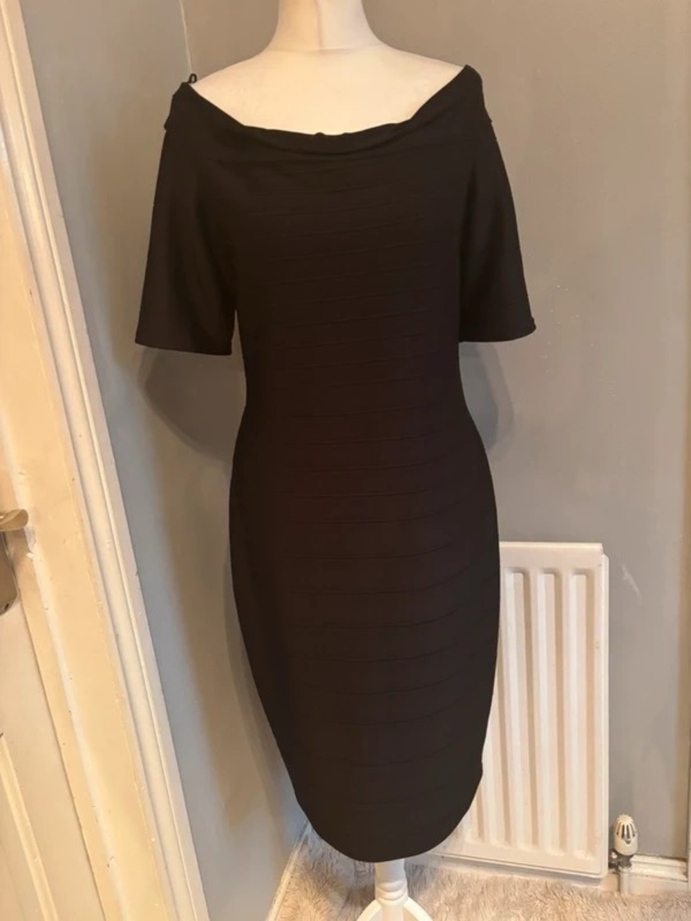 Off-Shoulder Black Maxi Dress with Short Sleeves